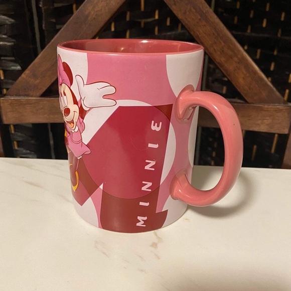 Minnie Mouse Disney 3D Mug - Picture 4 of 5